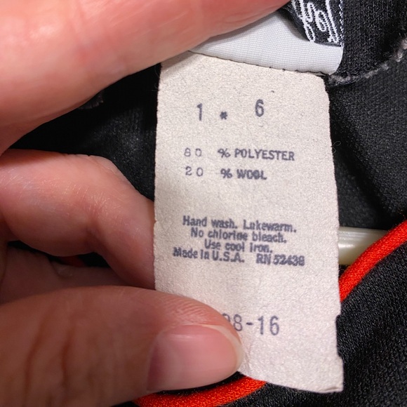 80s Two Tone Wool Blend Belted Knit Dress USA MADE Vintage Black Red 8 - Picture 4 of 8